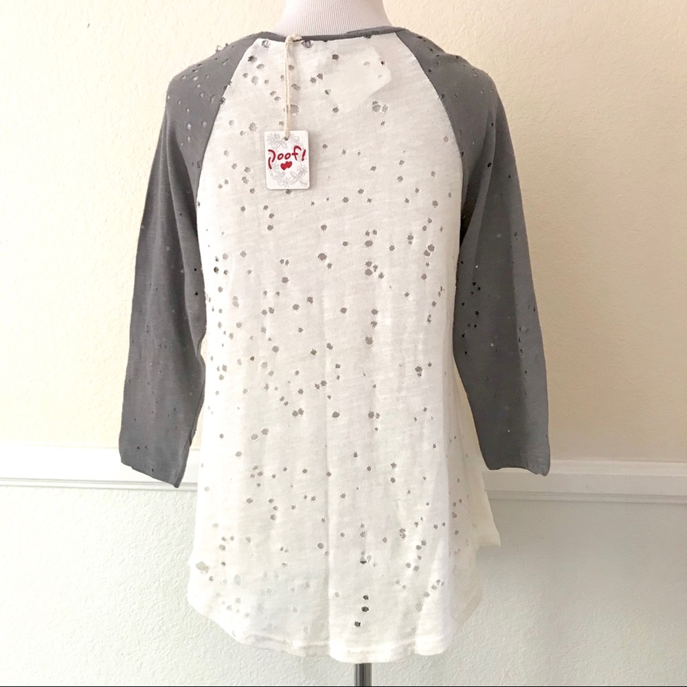 Women’s Distressed Raglan Shirt - Picture 5 of 5